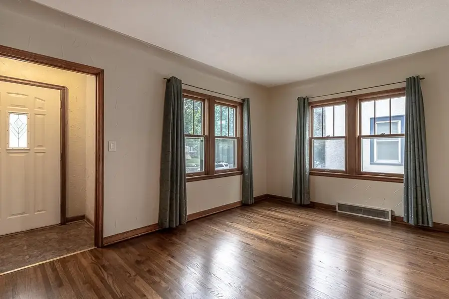 2354 Mckinley Street Ne, Minneapolis, MN 55418 - Image #3