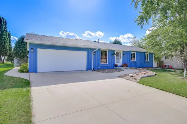 13780 Hanover Way, Apple Valley, MN 55124