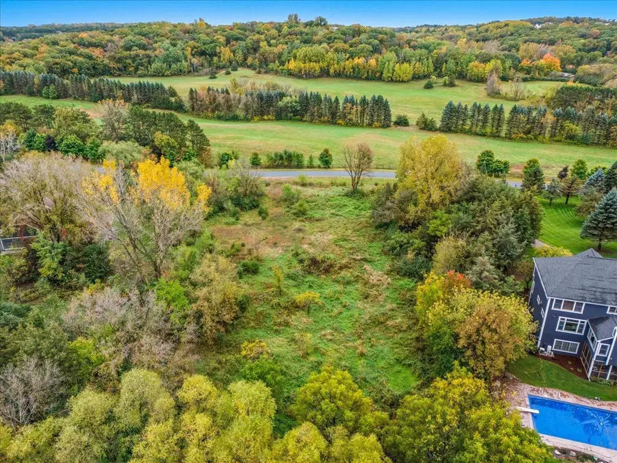 504 E Cove Road, Troy, WI 54016 - Image #2