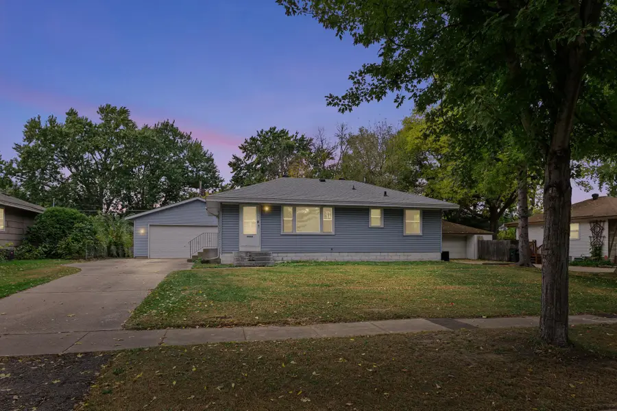 10964 Magnolia Street Nw, Coon Rapids, MN 55448 - Image #2