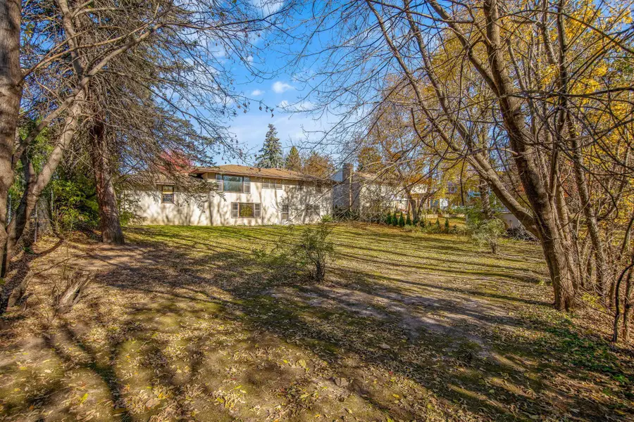 2900 31st Avenue Ne, Saint Anthony, MN 55418 - Image #2