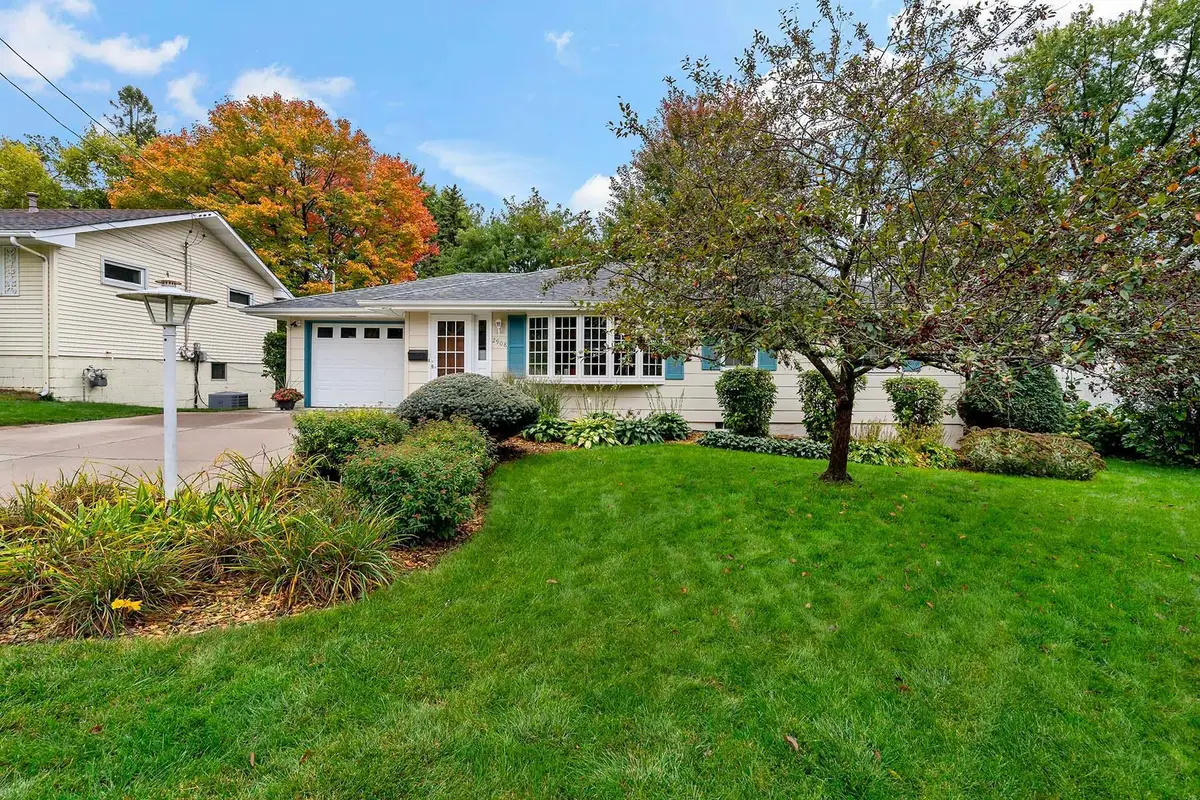 2908 32nd Avenue Ne, Saint Anthony, MN 55418 - #1