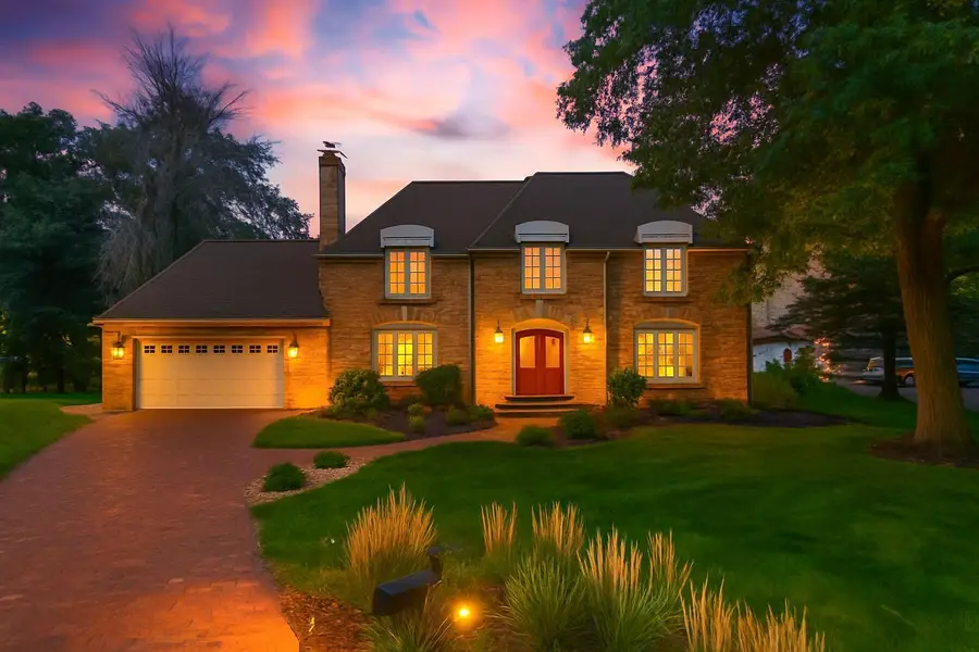 112 Marcin Lane, Burnsville, MN 55337 - Image #2