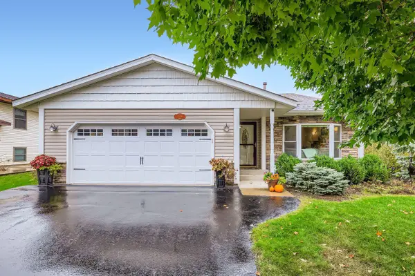 2209 Henna Avenue N, Oakdale, MN 55128