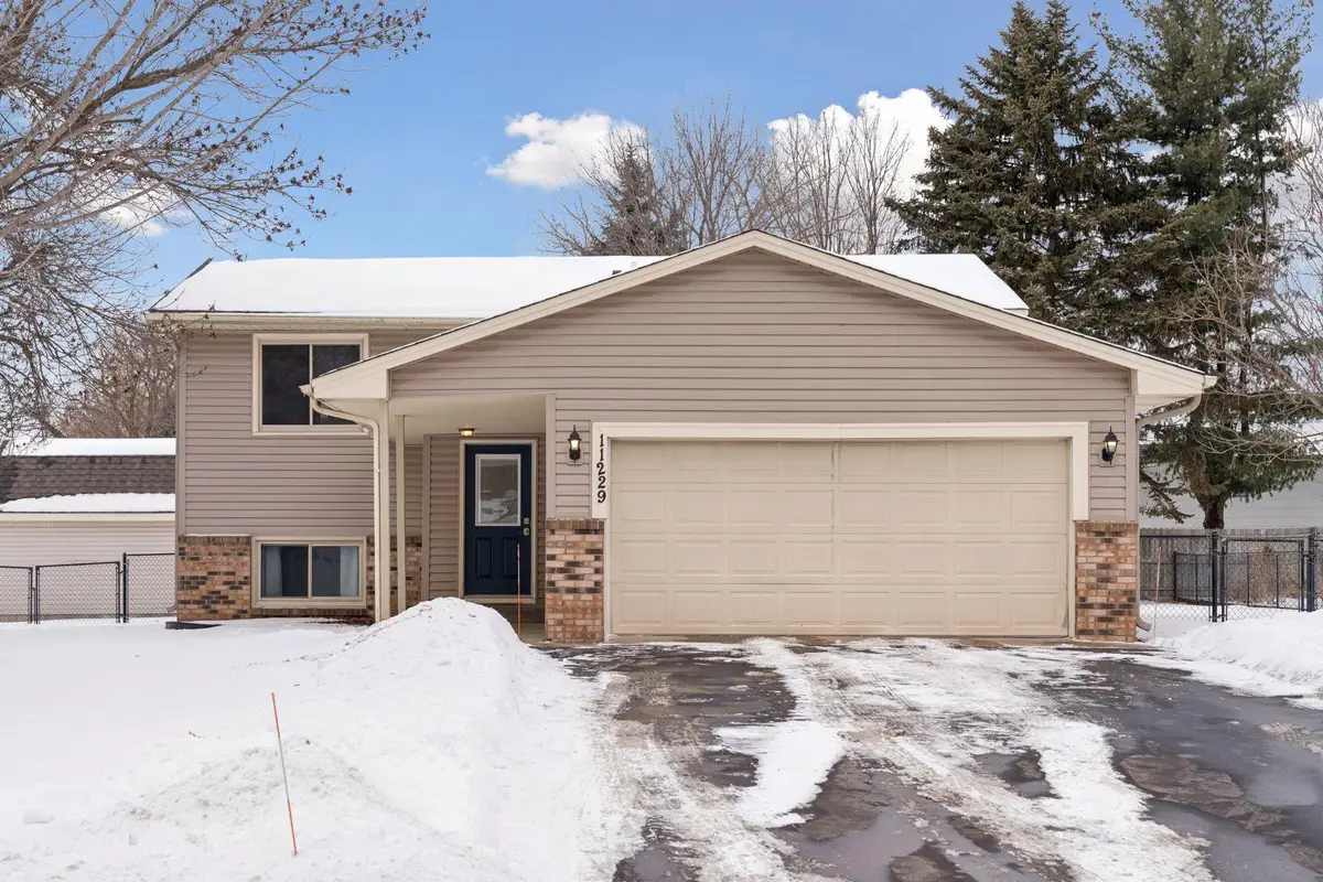 11229 Quebec Avenue N, Champlin, MN 55316 - Image #1