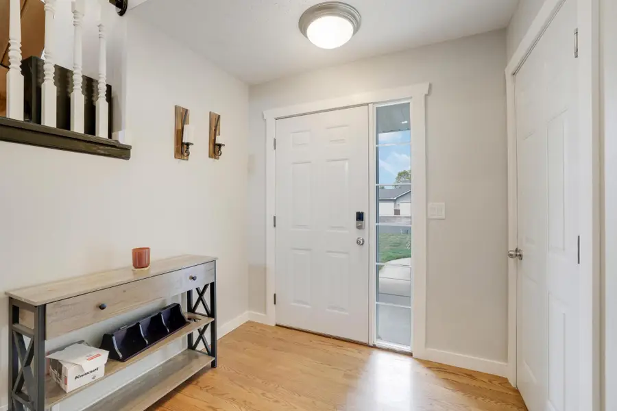 941 S Cedar Street, Belle Plaine, MN 56011 - Image #2