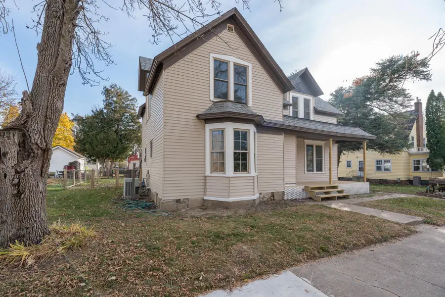 212 N Murphy Street, Lake Crystal, MN 56055 - Image #2