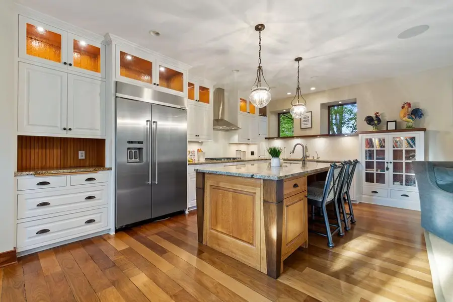 1066 E Circle Drive, Wayzata, MN 55391 - Image #2