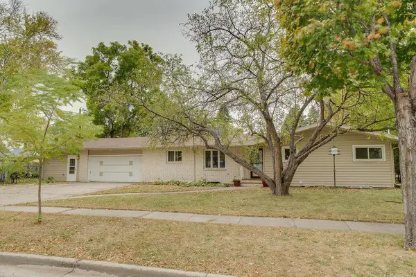 2005 S 15th Street S, Moorhead, MN 56560