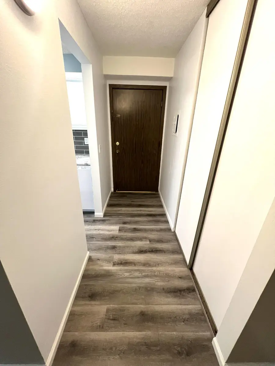 924 Westbrooke Way #3, Hopkins, MN 55343 - Image #2