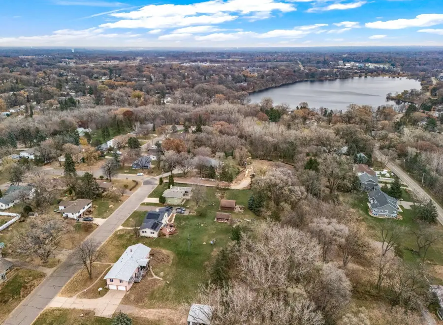 590 Ryan Avenue W, Roseville, MN 55113 - Image #2