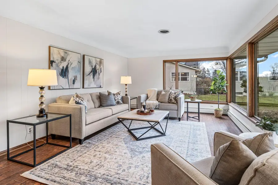 590 Ryan Avenue W, Roseville, MN 55113 - Image #3