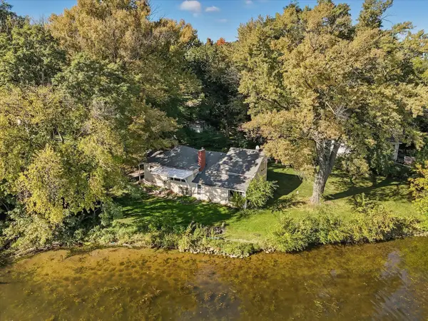 407 Gentry Avenue N, Oakdale, MN 55128