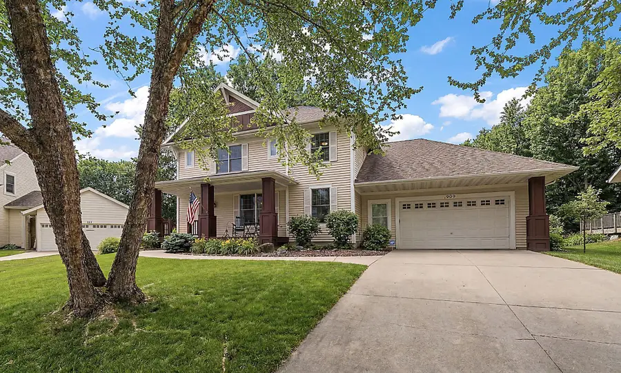 909 New Century Boulevard S, Maplewood, MN 55119 - #2