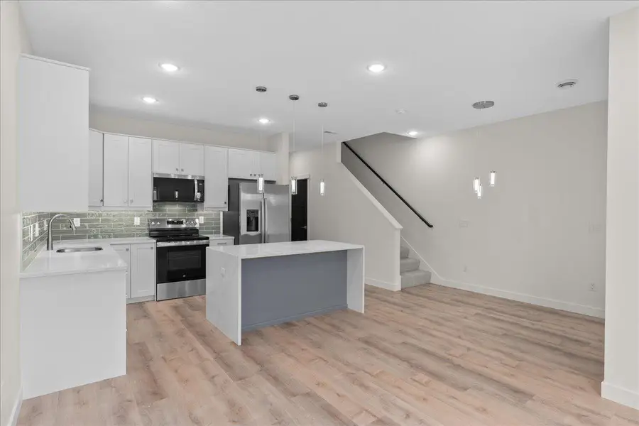 425 W 8th Street #20, New Richmond, WI 54017 - Image #2