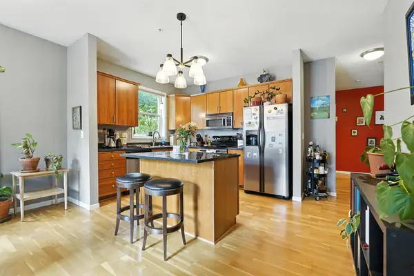 301 Oak Grove Street #214, Minneapolis, MN 55403