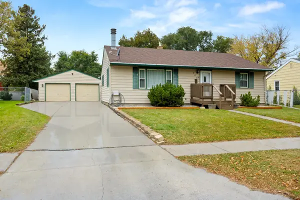 705 20th Street S, Fargo, ND 58103