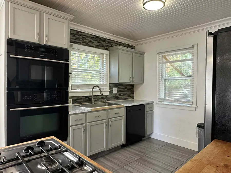 3331 Knox Avenue N, Minneapolis, MN 55412 - Image #2