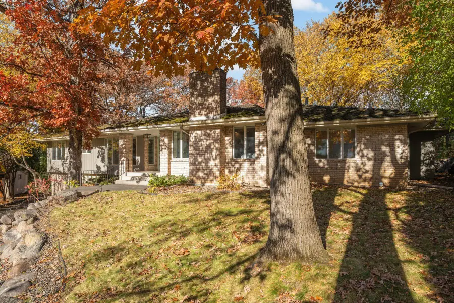 6212 Saint Albans Circle, Edina, MN 55439 - Image #3