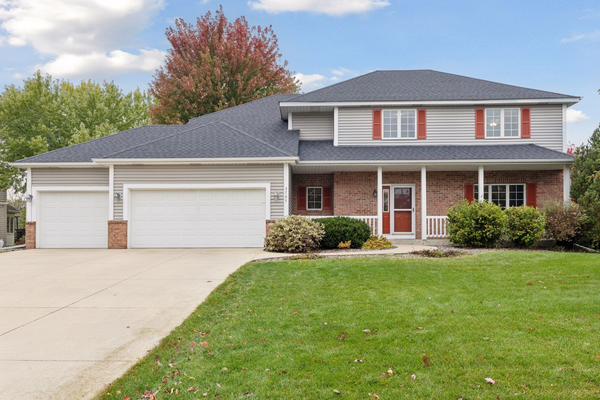 3765 Yellowstone Lane N, Plymouth, MN 55446