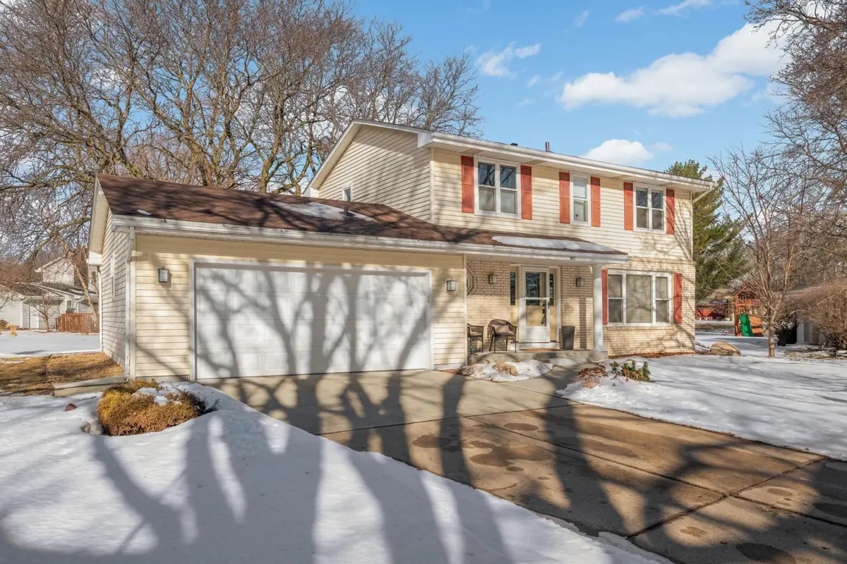 9622 Toledo Circle, Bloomington, MN 55437 - Image #1