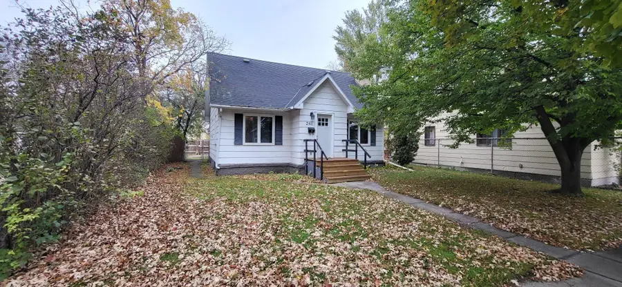 241 Crocker Avenue N, Thief River Falls, MN 56701 - Image #2