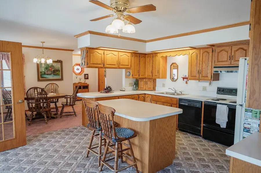 208 W 6th Street, Blue Earth, MN 56013 - #2