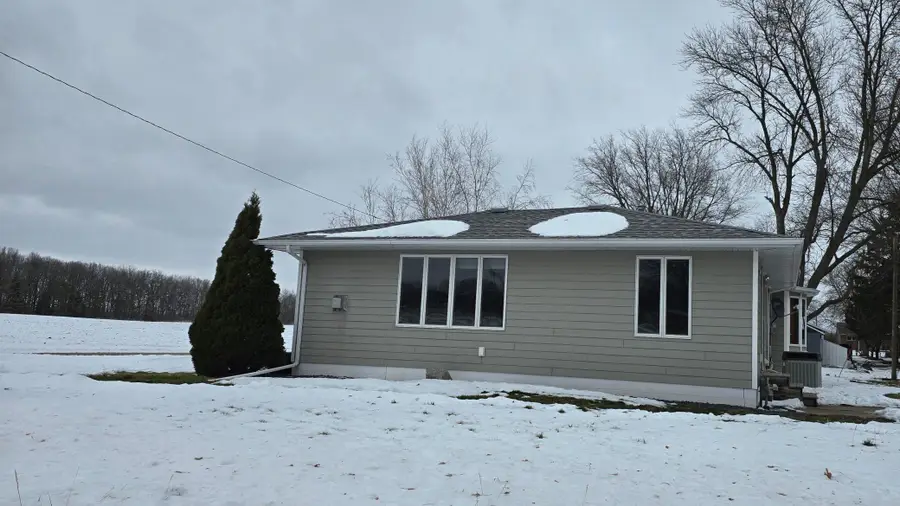 313 3rd Avenue N, Emmons, MN 56029 - Image #2