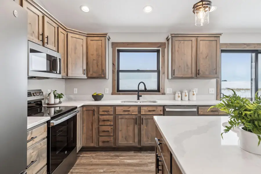 485 Coyote Way, New Richmond, WI 54017 - Image #2