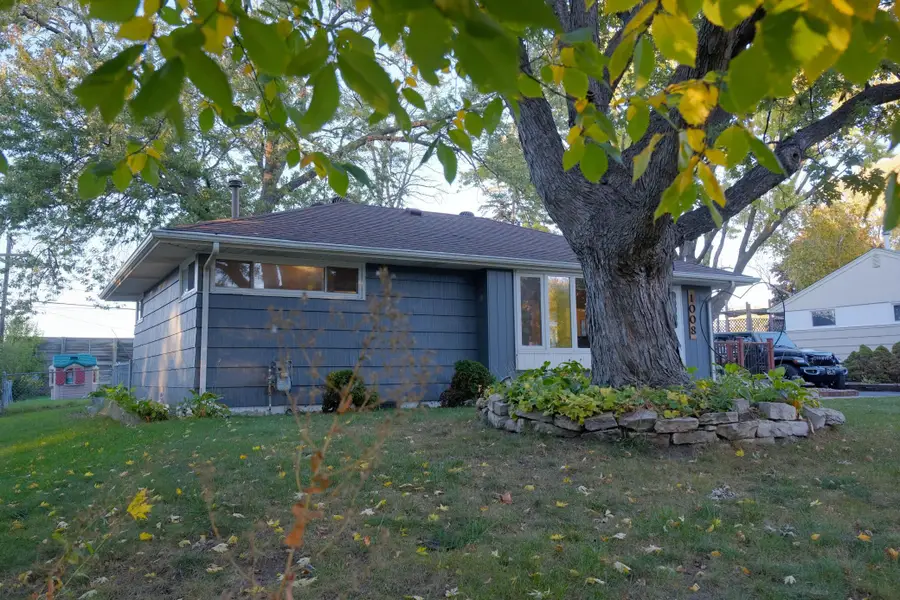 1008 W 80 1/2 Street, Bloomington, MN 55420 - Image #3