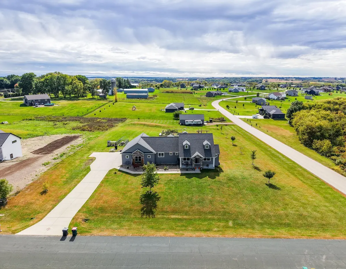 5892 Cambridge Hill Rd Se, Rochester, MN 55904 - #1