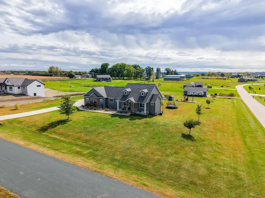 5892 Cambridge Hill Rd Se, Rochester, MN 55904 - #2