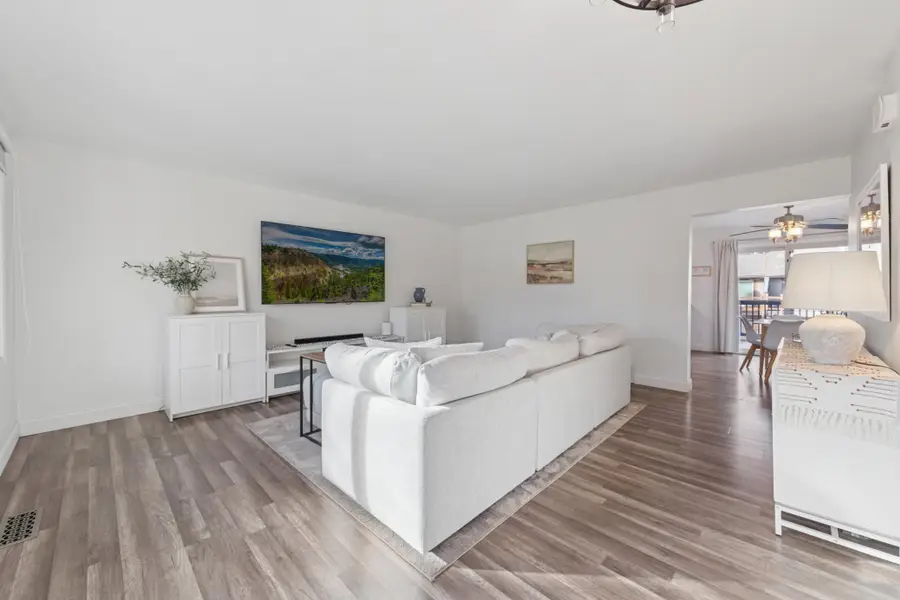 319 River Woods Lane, Burnsville, MN 55337 - Image #2