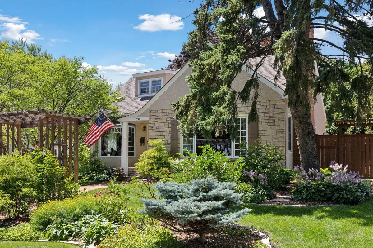 597 Pascal Street S, Saint Paul, MN 55116 - #1