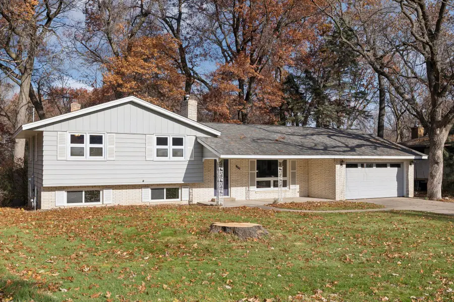 1490 3rd Street Nw, New Brighton, MN 55112 - Image #2