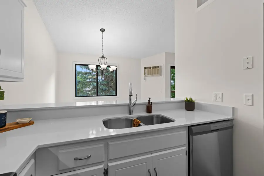 14855 Endicott Way #304, Apple Valley, MN 55124 - #3