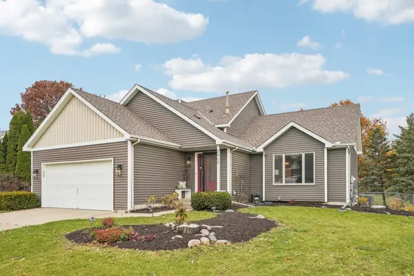 2464 Timberlea Drive, Woodbury, MN 55125