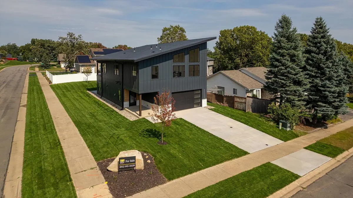 7577 138th Street W, Apple Valley, MN 55124 - Image #1