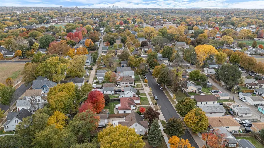 32 Jessamine Avenue E, Saint Paul, MN 55117 - Image #3