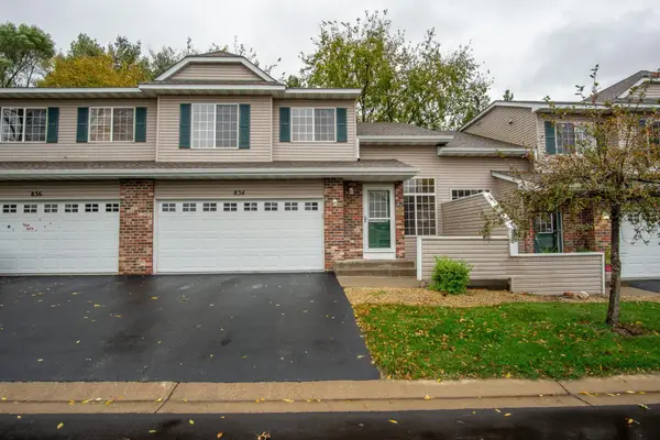 834 Evergreen Circle, Hudson, WI 54016