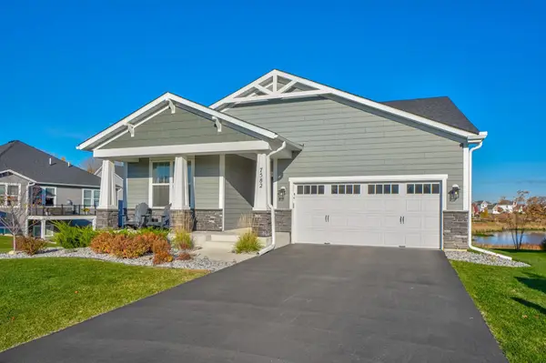 7582 Oak Hill Road, Woodbury, MN 55129