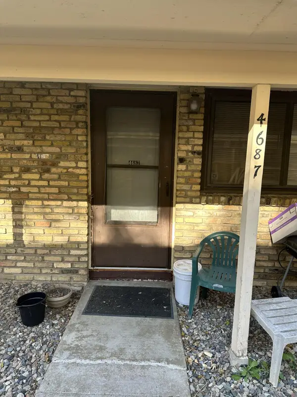 4687 Monroe Street Ne, Hilltop, MN 55421