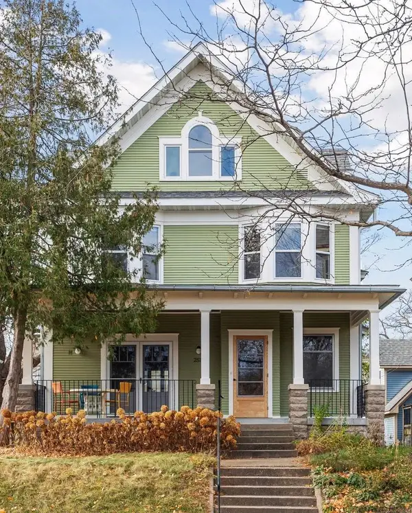 2512 Colfax Avenue S, Minneapolis, MN 55405