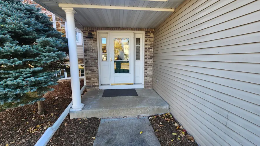 920 Plymouth Lane Nw, Rochester, MN 55901 - Image #2