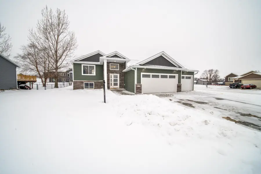 809 5th Avenue Nw, Dodge Center, MN 55927 - Image #2