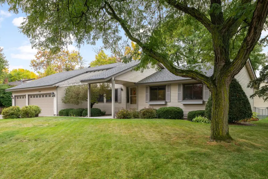 10700 Aquila Avenue S, Bloomington, MN 55438 - #2