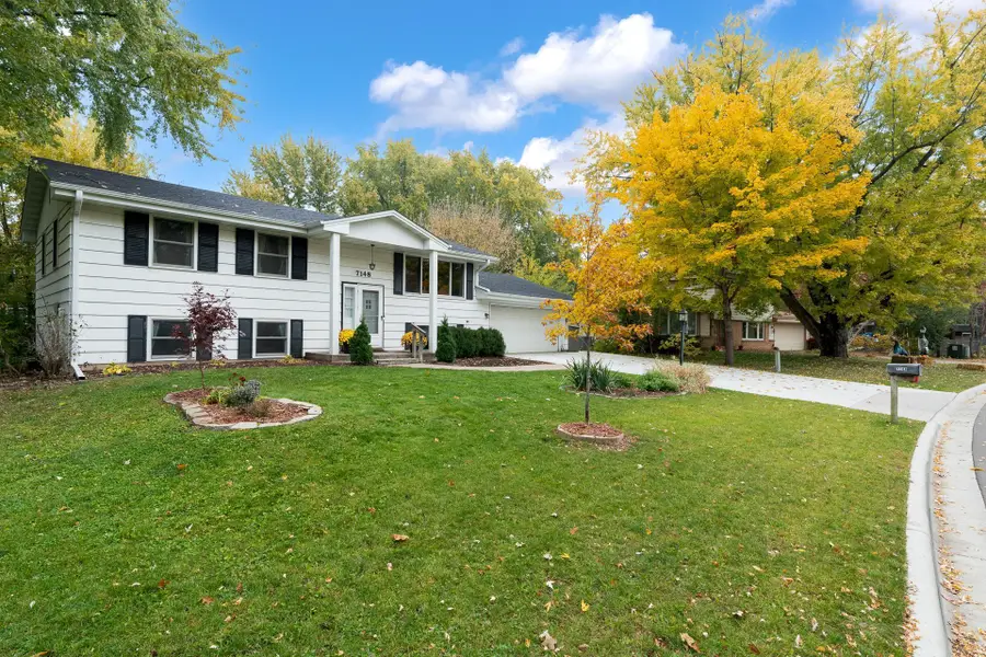 7148 Victoria Road, Woodbury, MN 55125 - Image #2