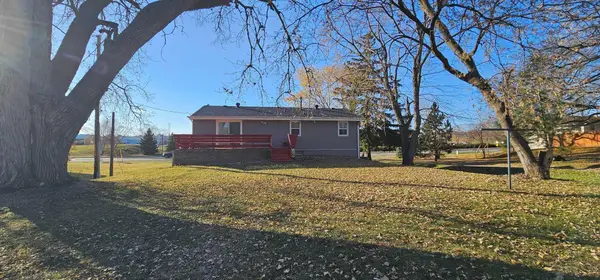 2130 Douglas Drive N, Golden Valley, MN 55422