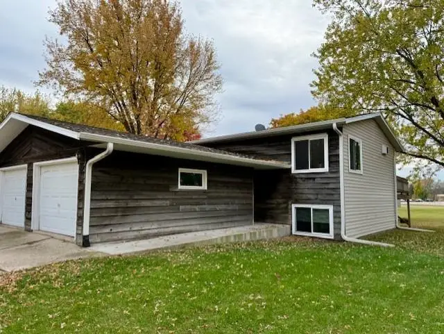 1135 20th Street, Windom, MN 56101 - Image #2