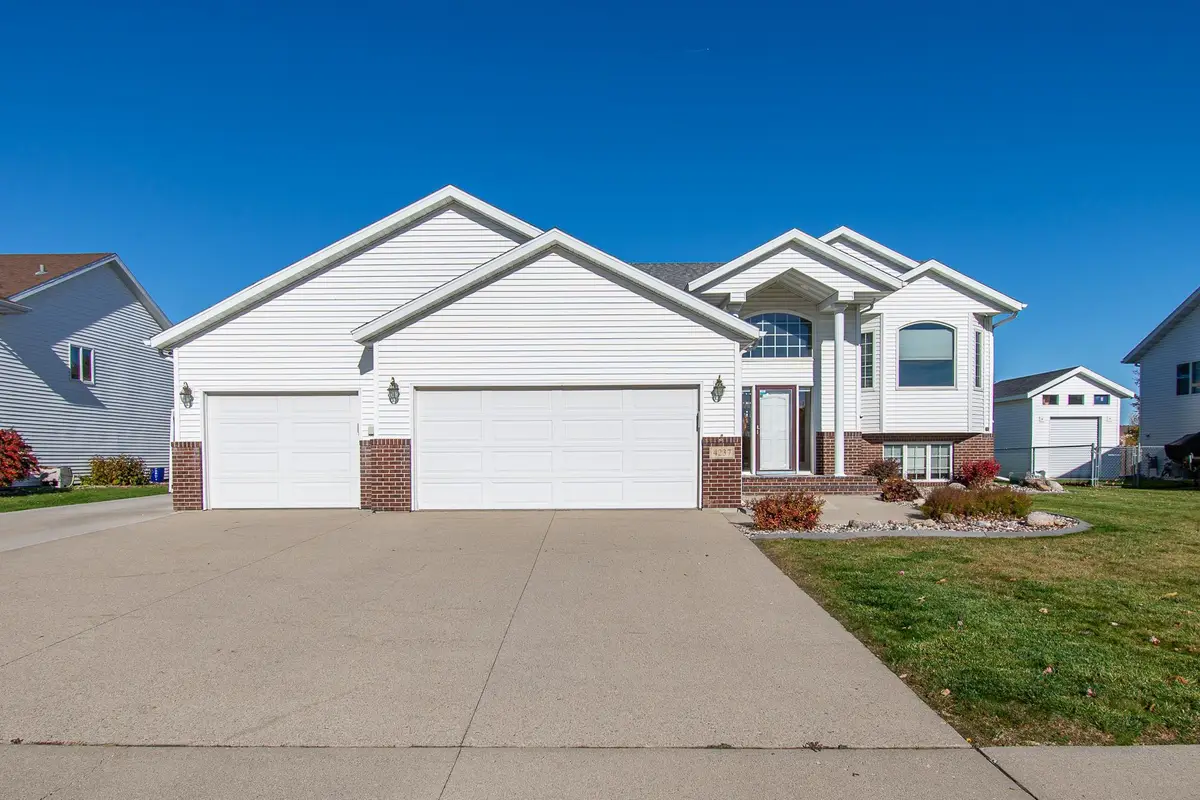 4237 35th Avenue S, Fargo, ND 58104 - Image #1